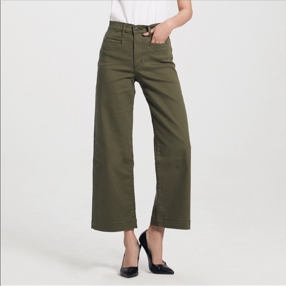 Levi’s Ribcage High-Waisted Wide-Leg Pants - Picture 3 of 5